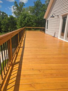 5 Reasons to Rely on Professional Deck Staining