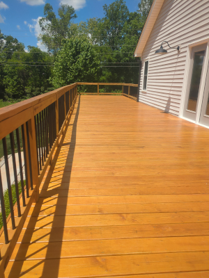 5 Reasons to Rely on Professional Deck Staining